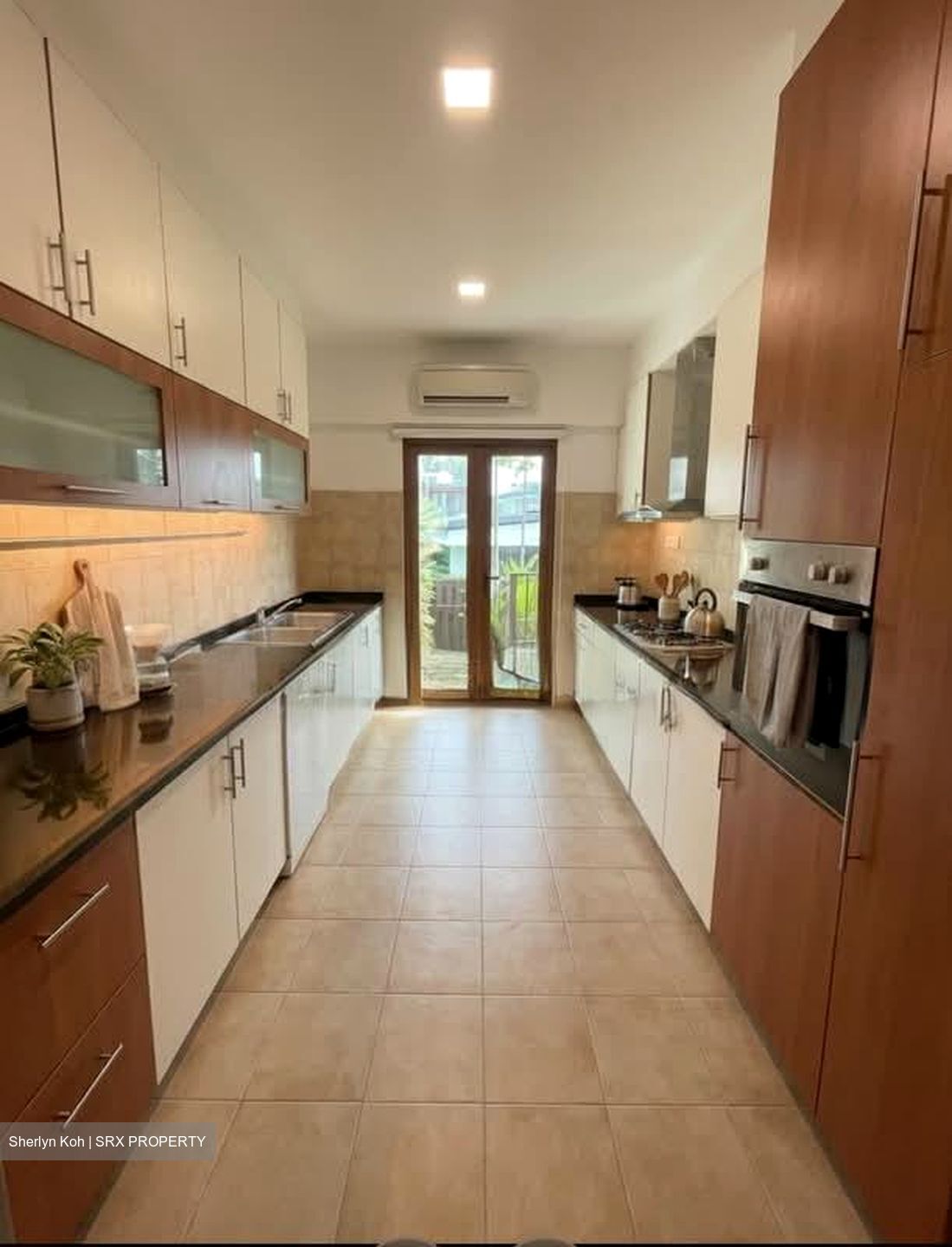 Barker Road (D11), Condominium #577014451